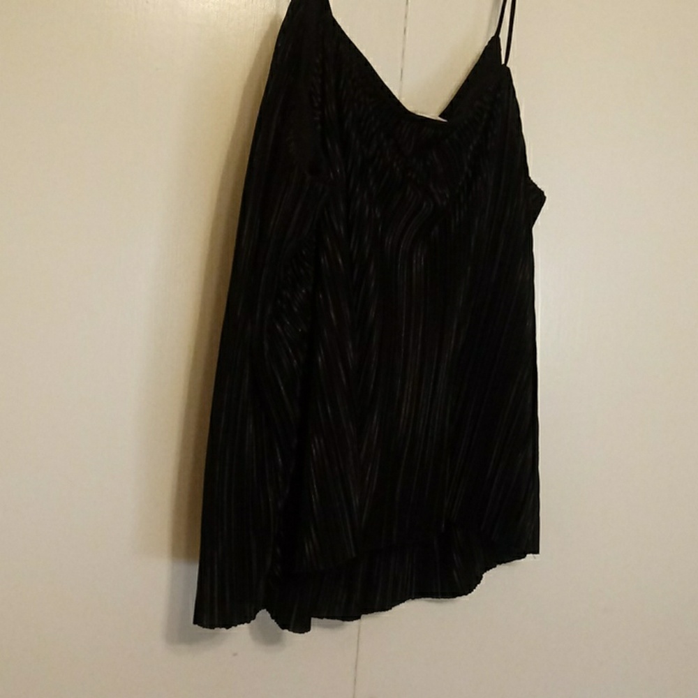 Top - Picture 4 of 6